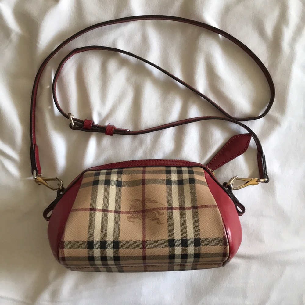 Burberry purse (Sold)
